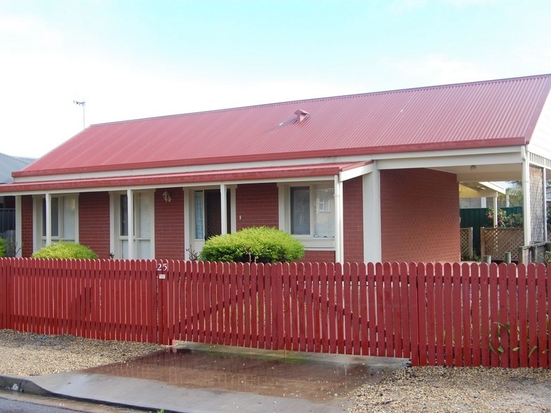 25 Kingsford Street, Victor Harbor SA 5211
