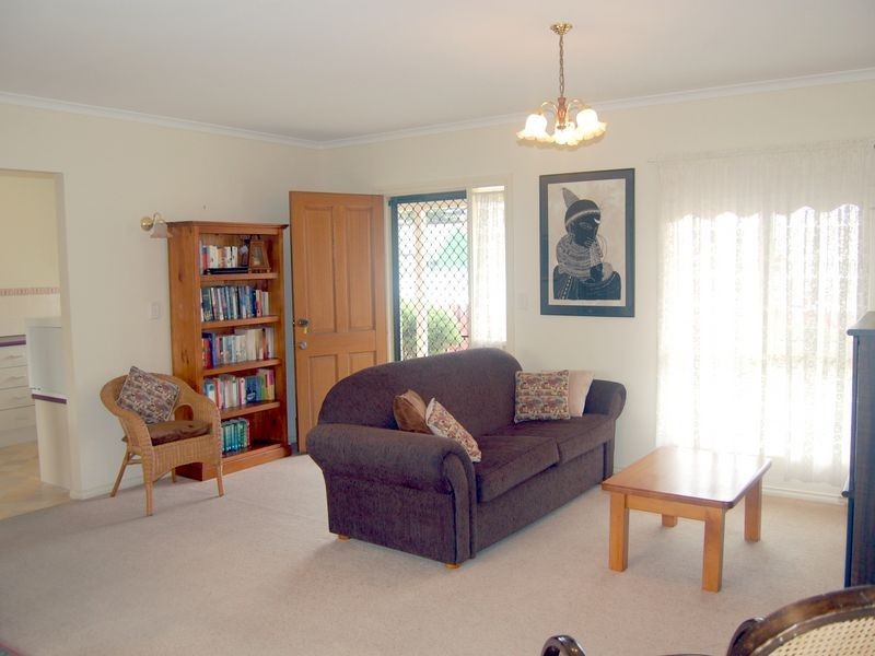 25 Kingsford Street, Victor Harbor SA 5211