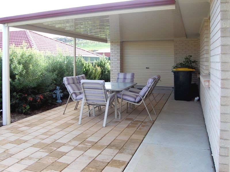 8 Tripp Street, Encounter Bay SA 5211