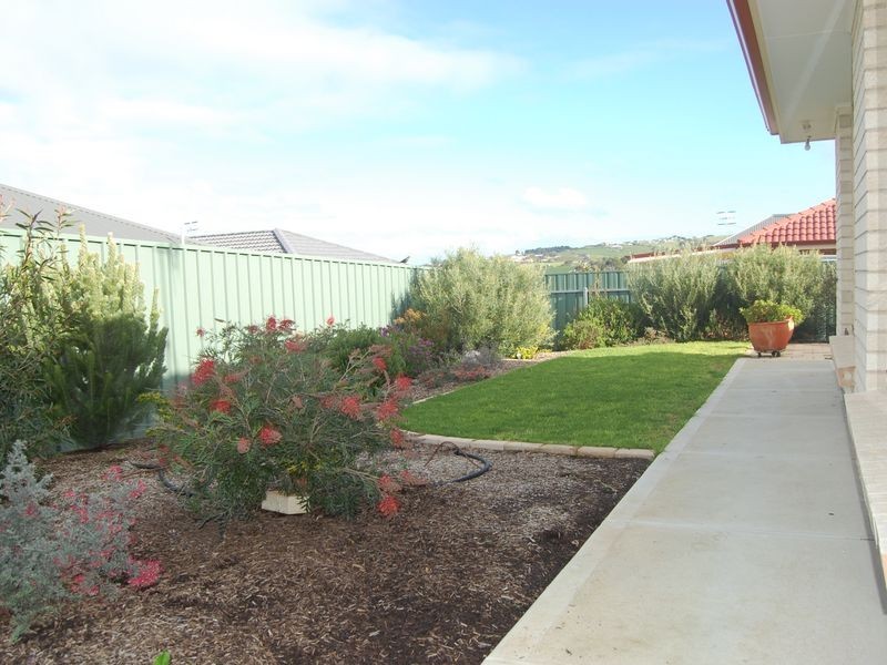 8 Tripp Street, Encounter Bay SA 5211