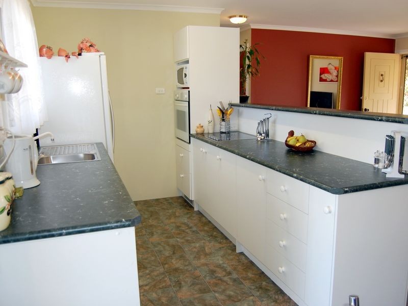 192 Canterbury Road, Victor Harbor SA 5211