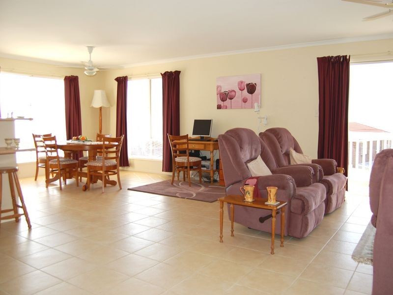 50 Southern Right Cres, Encounter Bay SA 5211