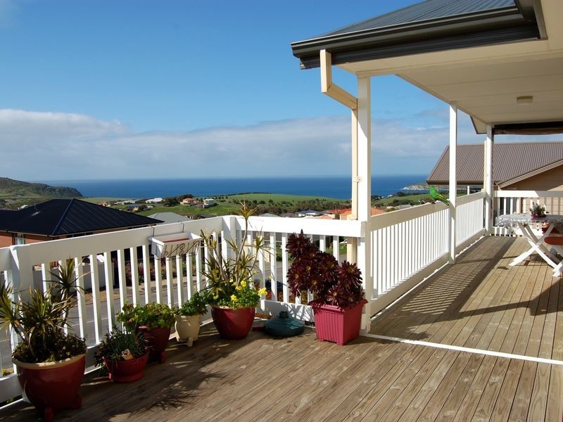 50 Southern Right Cres, Encounter Bay SA 5211