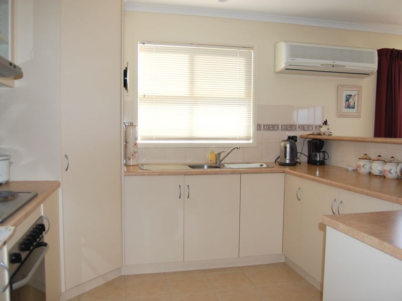 50 Southern Right Cres, Encounter Bay SA 5211