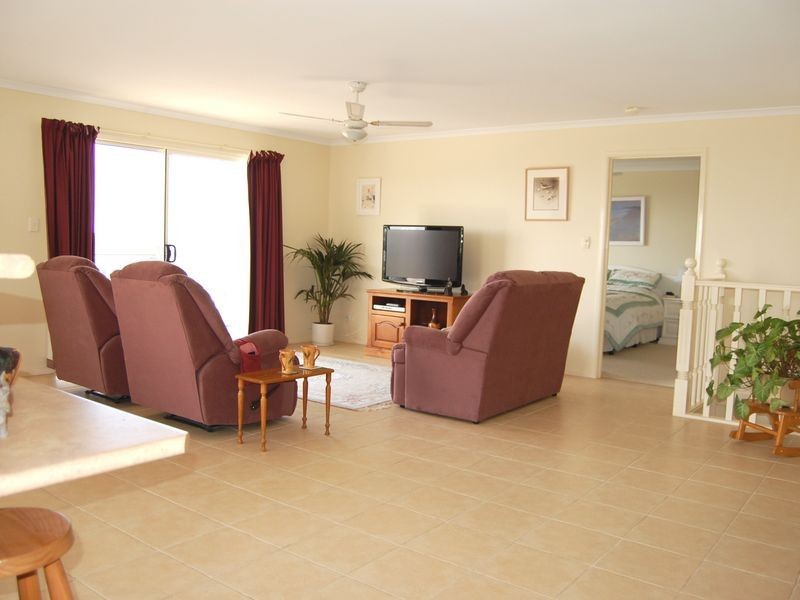50 Southern Right Cres, Encounter Bay SA 5211