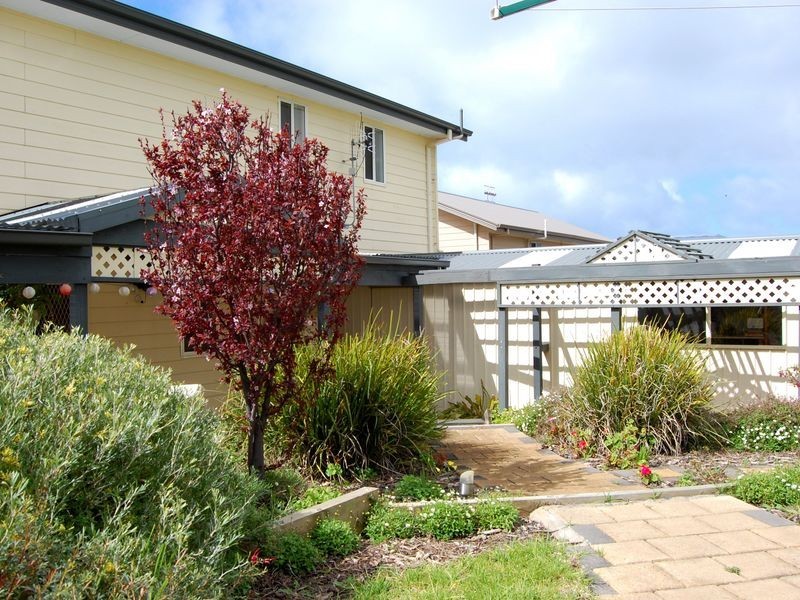50 Southern Right Cres, Encounter Bay SA 5211