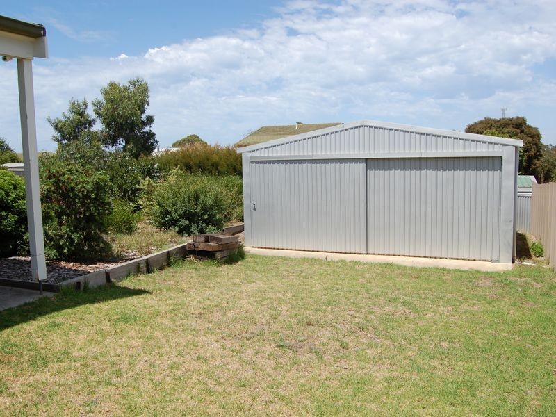 17 Altman Avenue, Victor Harbor SA 5211