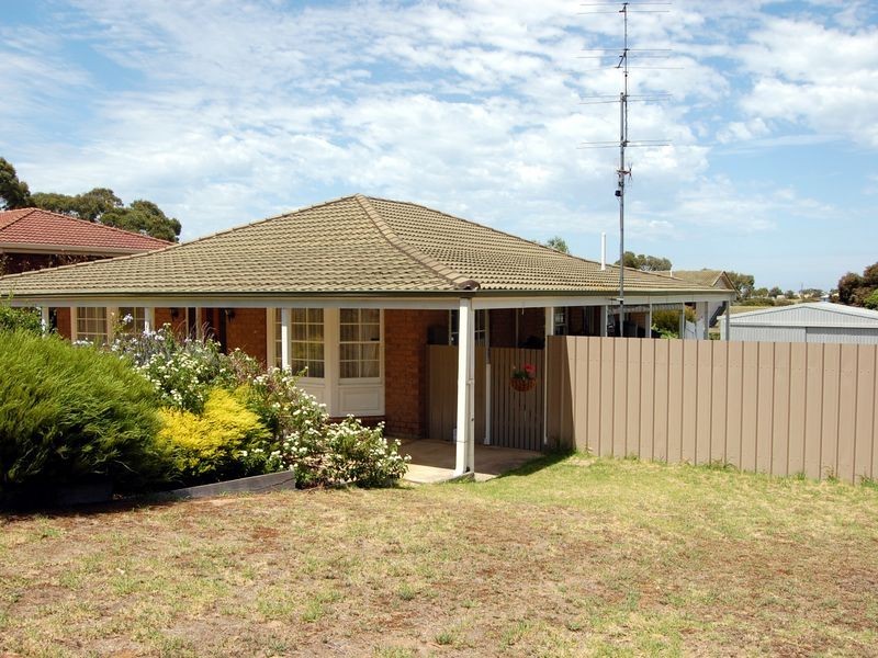 17 Altman Avenue, Victor Harbor SA 5211