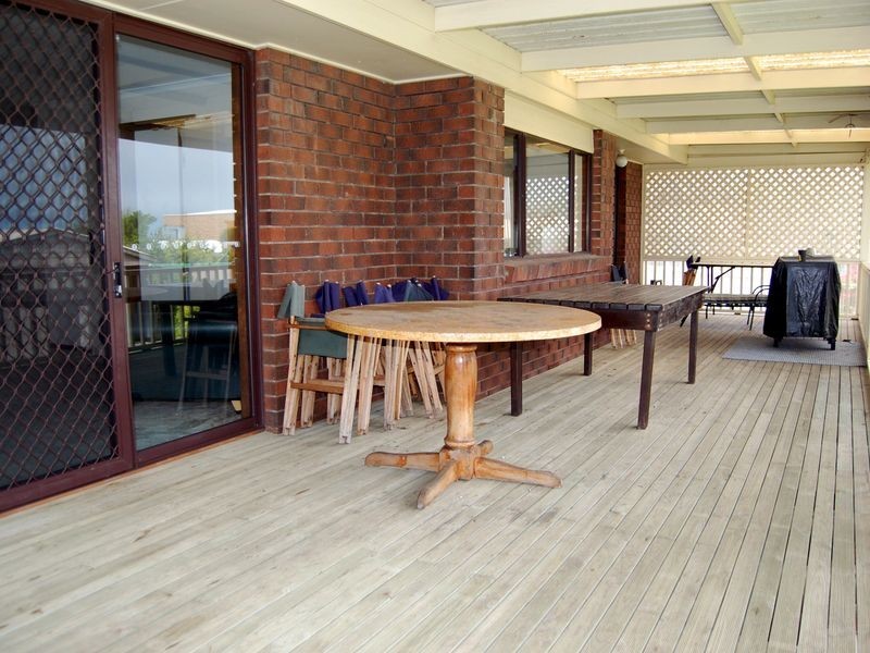 107 Albatross Ave, Hayborough SA 5211