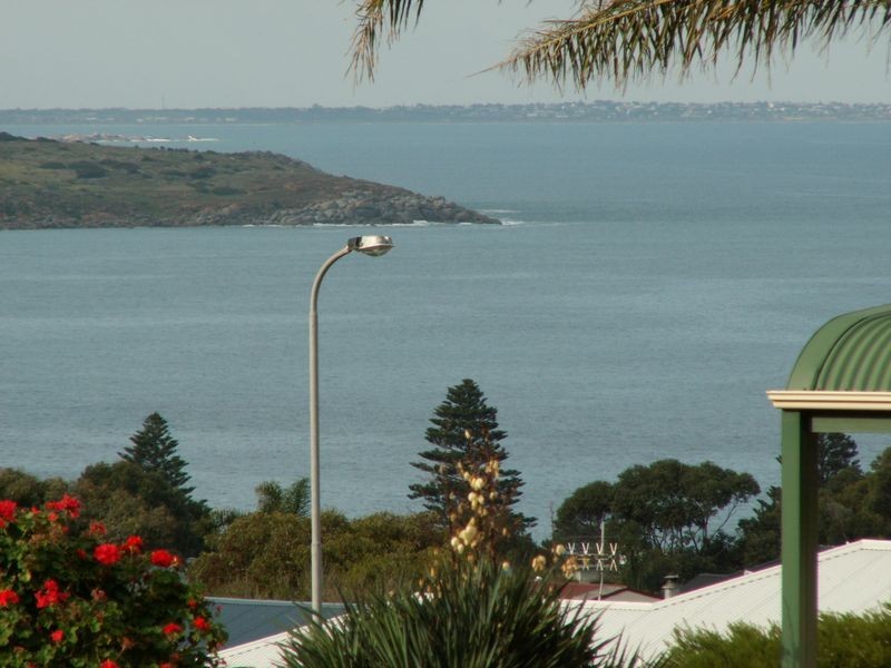 6 Pilot Court, Encounter Bay SA 5211