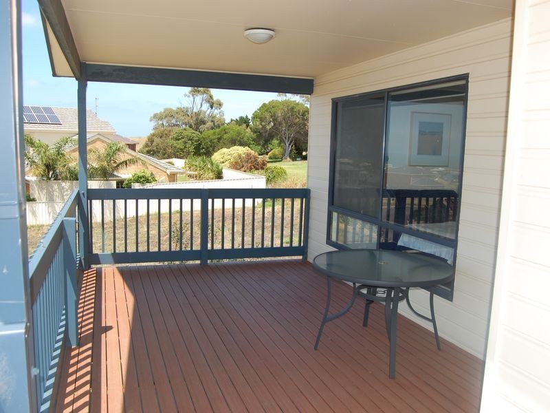 15 Stone Hut Circuit, Encounter Bay SA 5211
