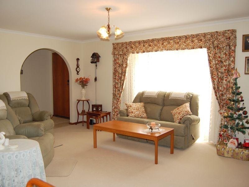 20 Dolphin Ave, Encounter Bay SA 5211