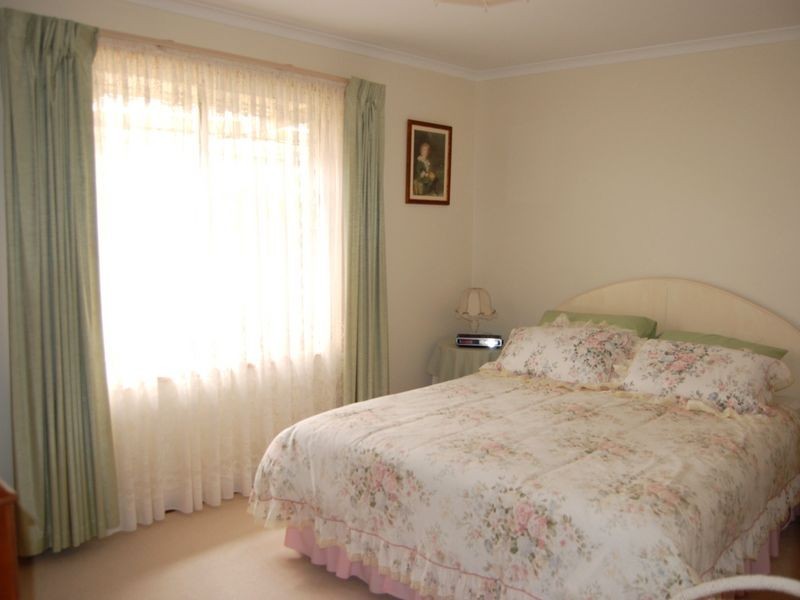 20 Dolphin Ave, Encounter Bay SA 5211