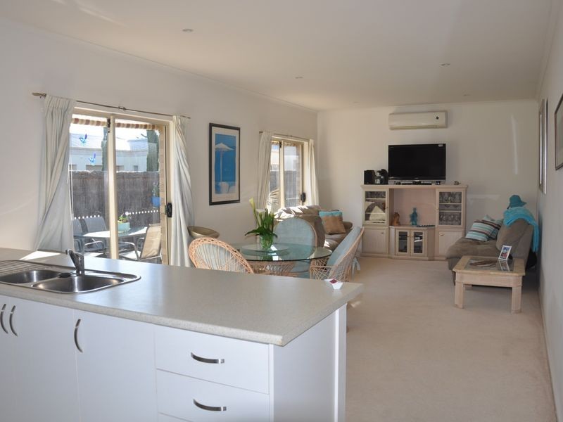 2 Smith Street, Encounter Bay SA 5211