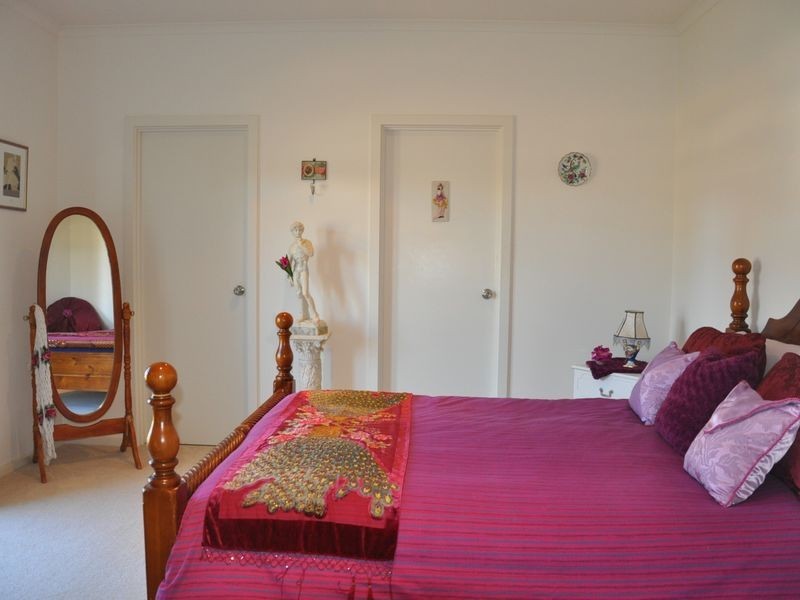 2 Smith Street, Encounter Bay SA 5211