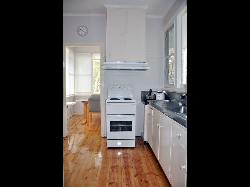 34 Pine Avenue, Victor Harbor SA 5211