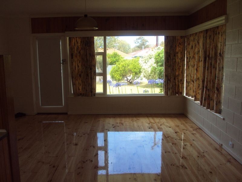 6 Bluff Crescent, Encounter Bay SA 5211