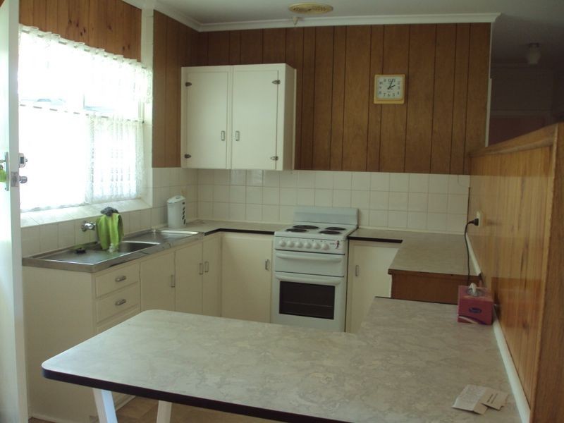 6 Bluff Crescent, Encounter Bay SA 5211