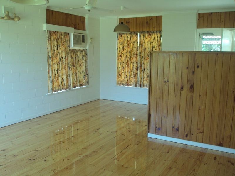 6 Bluff Crescent, Encounter Bay SA 5211