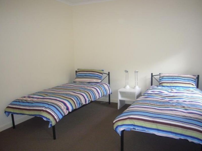 19 Nevin Avenue, Encounter Bay SA 5211