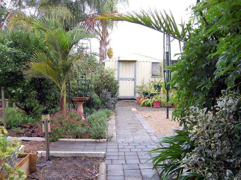4 Dolphin Avenue, Encounter Bay SA 5211