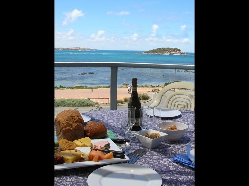 16 Investigator Crescent, Encounter Bay SA 5211