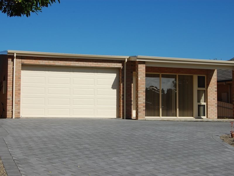 2 The Parkway, Victor Harbor SA 5211