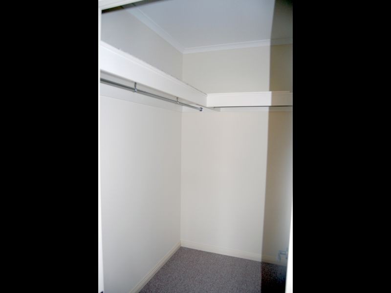 2 The Parkway, Victor Harbor SA 5211