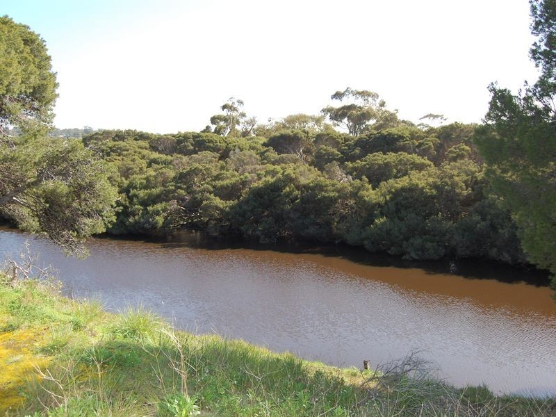 2 The Parkway, Victor Harbor SA 5211