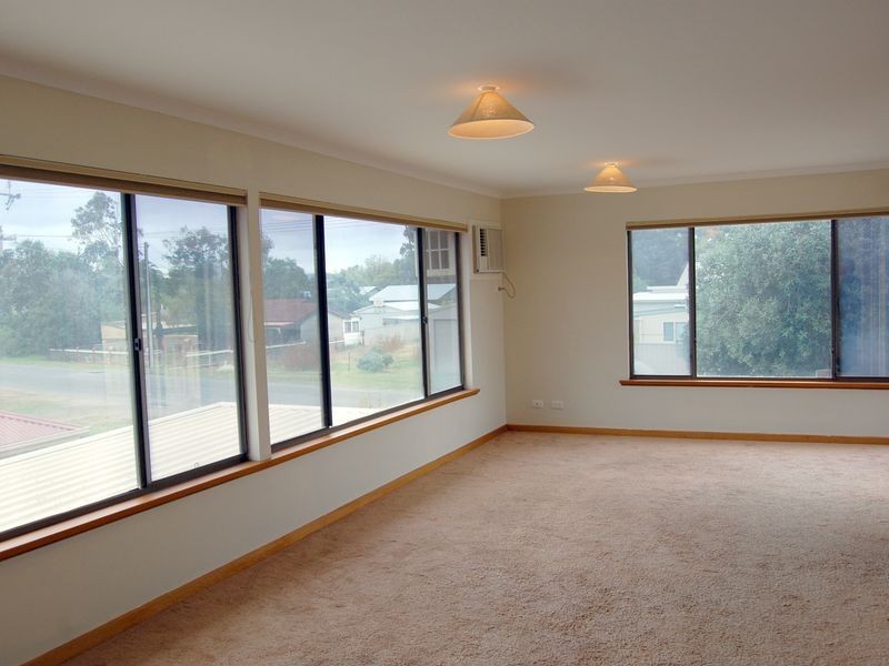 1/1 Petrel Avenue, Encounter Bay SA 5211