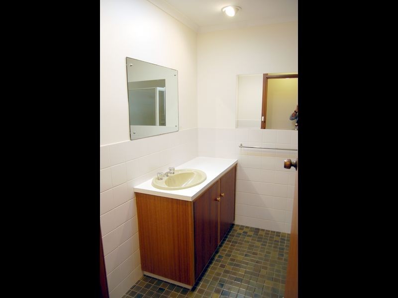 1/1 Petrel Avenue, Encounter Bay SA 5211