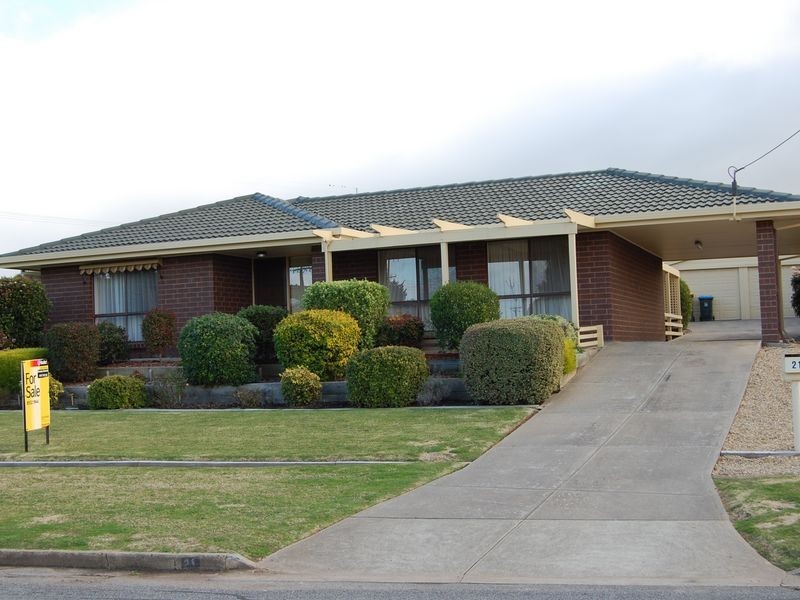 21 Passatt Street, Encounter Bay SA 5211