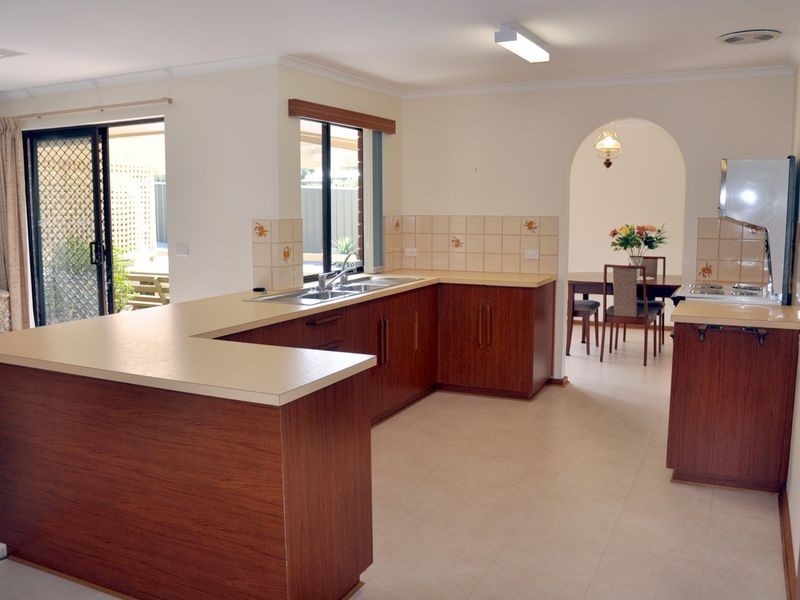 21 Passatt Street, Encounter Bay SA 5211