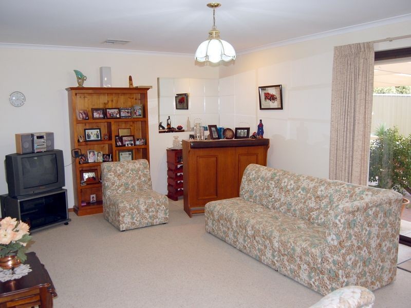 21 Passatt Street, Encounter Bay SA 5211