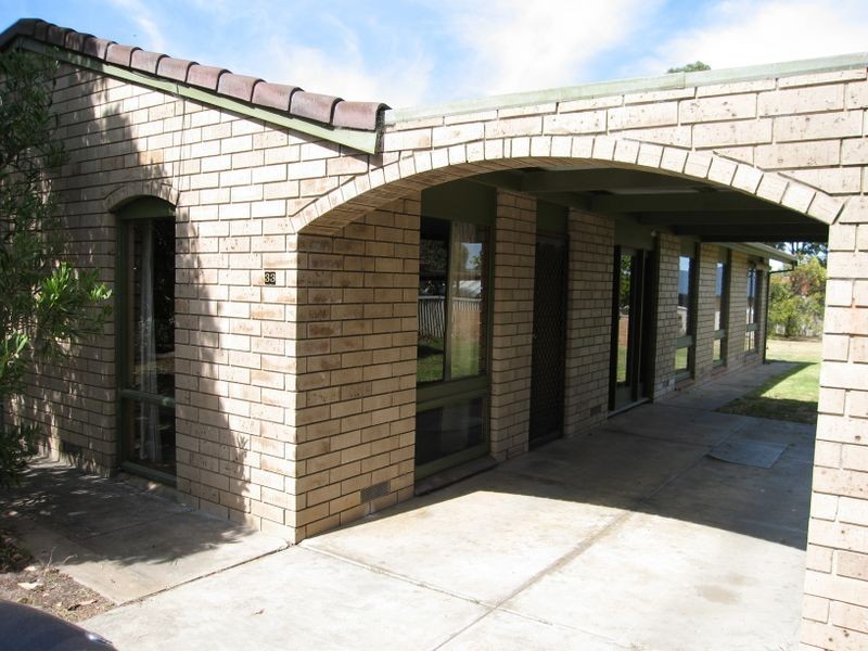 33 Warland Avenue, Victor Harbor SA 5211