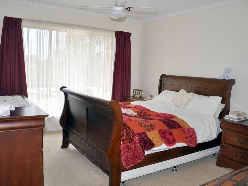 17 Norfolk Avenue, Victor Harbor SA 5211