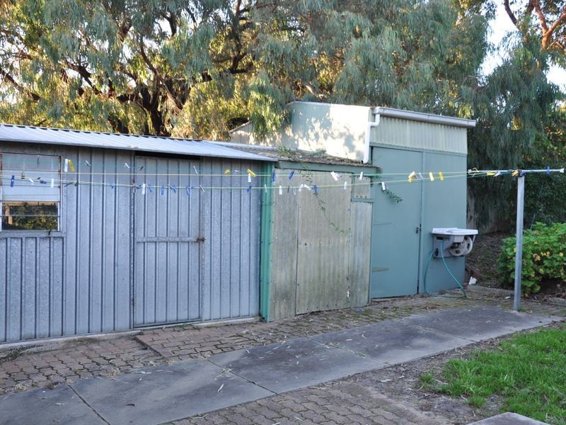 18 Marlborough Ave, Victor Harbor SA 5211