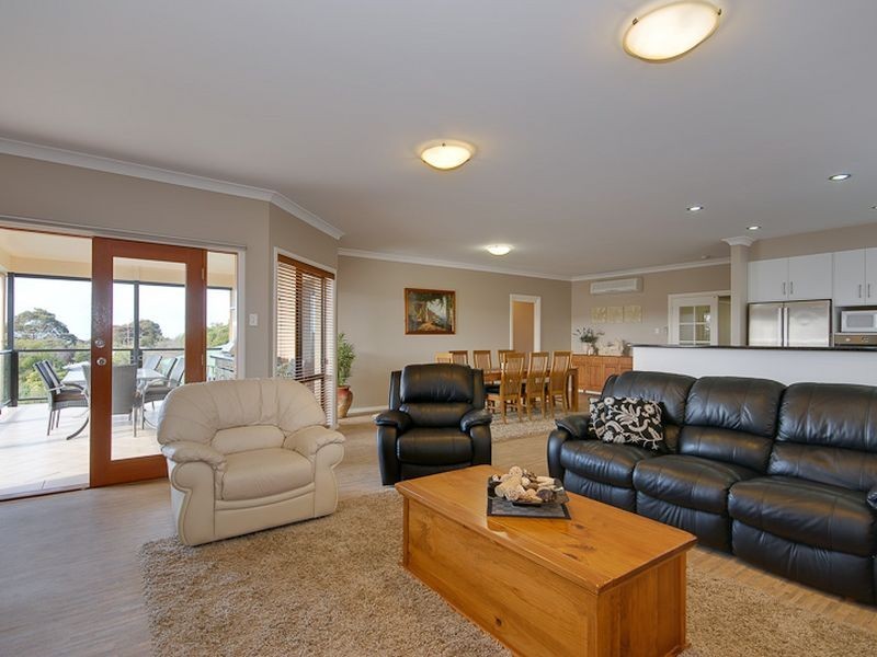 6 Tudor Avenue, Victor Harbor SA 5211