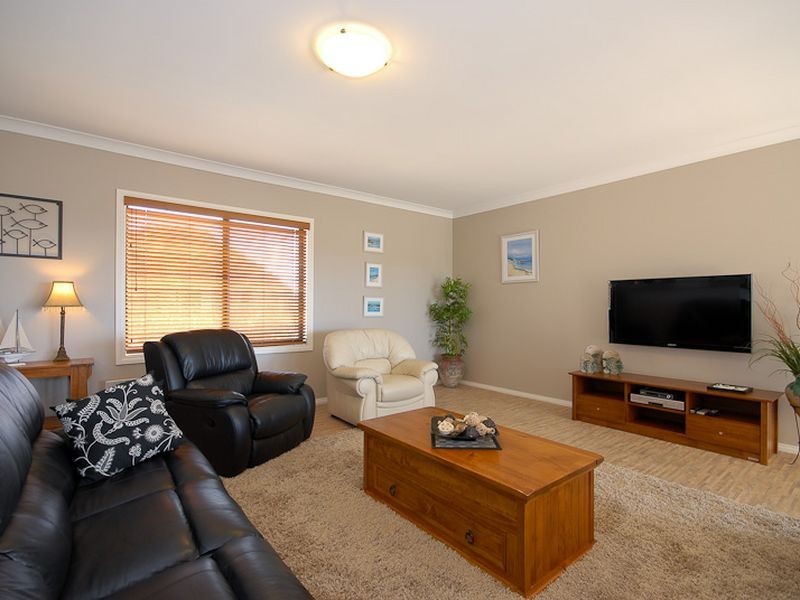 6 Tudor Avenue, Victor Harbor SA 5211