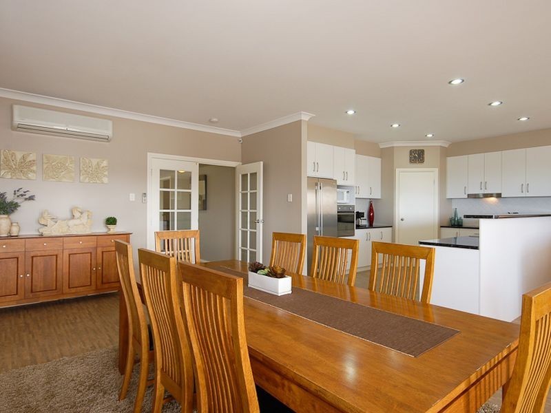 6 Tudor Avenue, Victor Harbor SA 5211