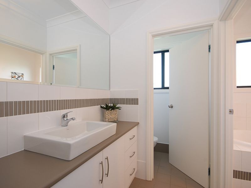 6 Tudor Avenue, Victor Harbor SA 5211