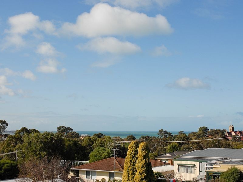 6 Tudor Avenue, Victor Harbor SA 5211