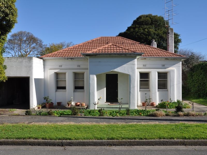 29 Acraman Street, Victor Harbor SA 5211