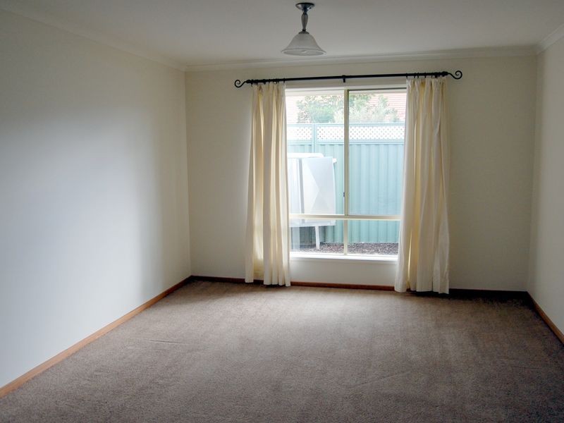 2 Manning Avenue, Encounter Bay SA 5211