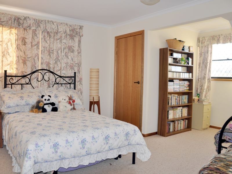 25 Bolger Way, Encounter Bay SA 5211