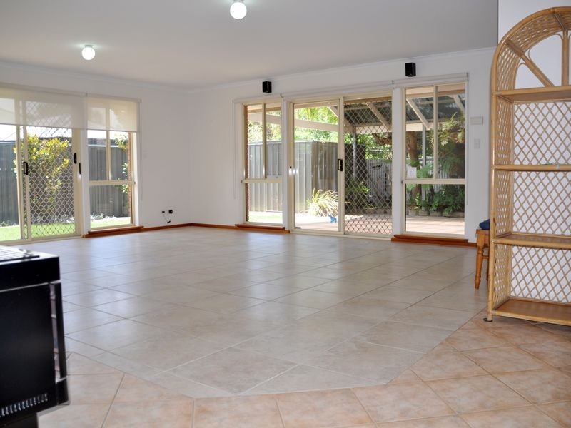 11 Russell Street, Encounter Bay SA 5211