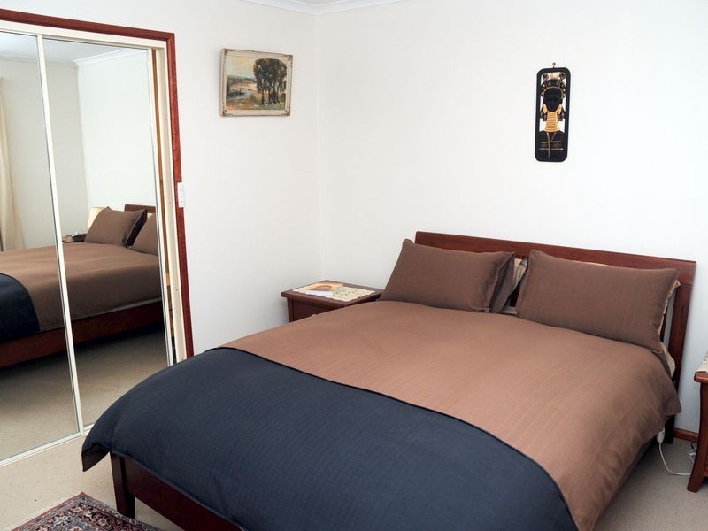 11 Russell Street, Encounter Bay SA 5211