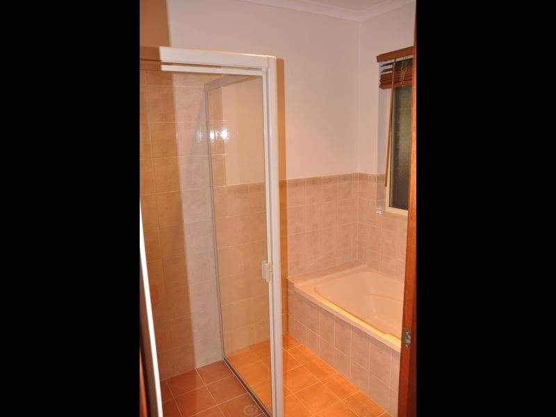 11 Russell Street, Encounter Bay SA 5211