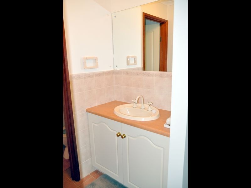 11 Russell Street, Encounter Bay SA 5211