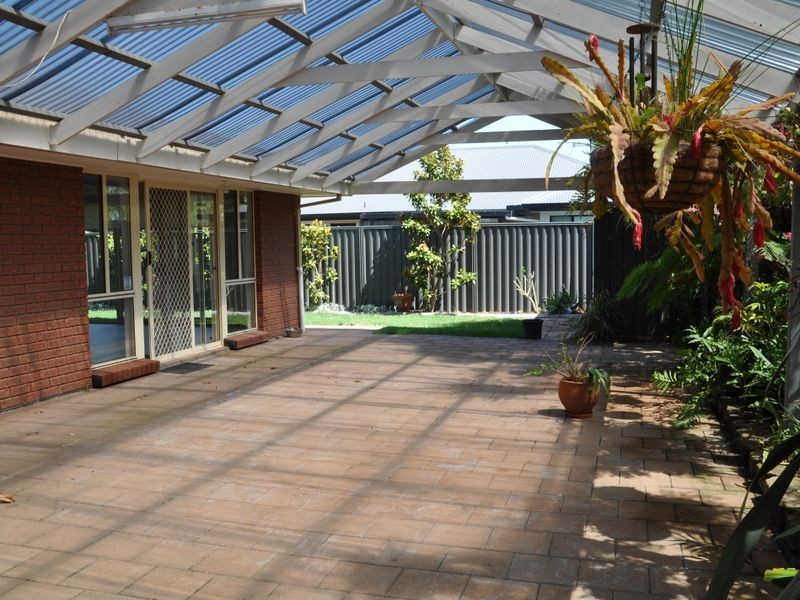 11 Russell Street, Encounter Bay SA 5211